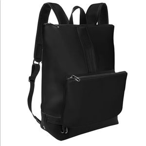 Athleta x Caraa Convertable Back Pack